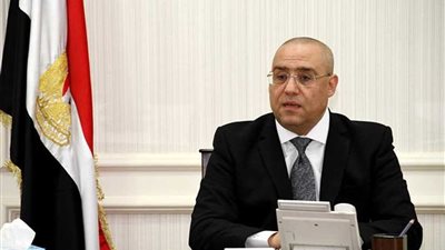 وزير الإسكان يتفقد منطقة الأعمال المركزية بالعاصمة الإدارية الجديدة