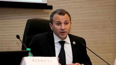 لبنان يطالب بعقد قمة عربية طارئة لوضع خطط لمواجهة تحديات العالم العربي