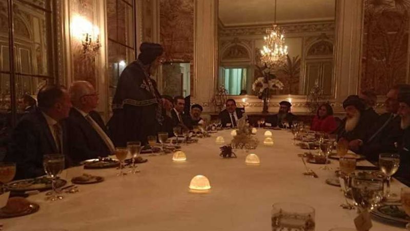 قداسة البابا: نعيش