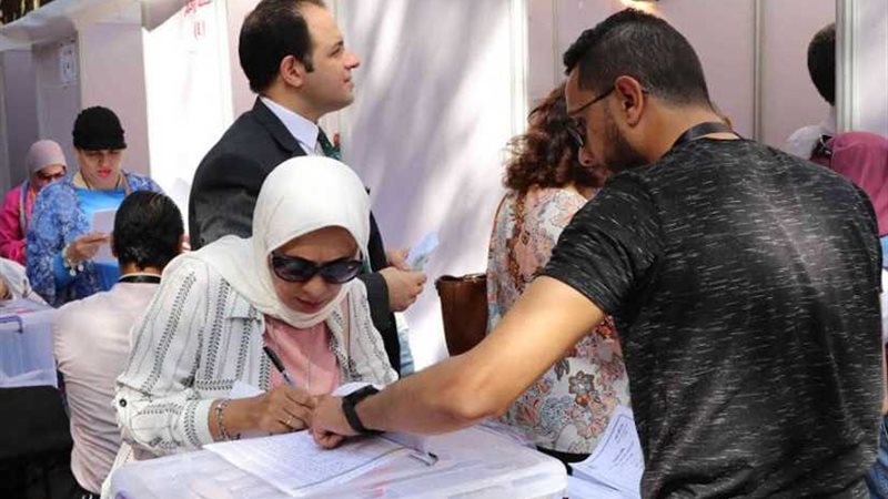 بدء التصويت في انتخابات