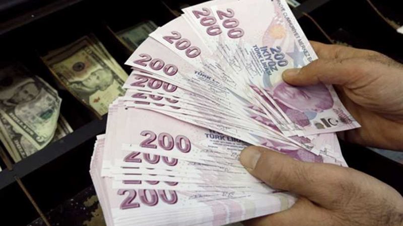 الليرة التركية تهبط
