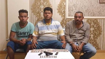 مباحث القاهرة تلقي القبض على سارقي طبنجة رئيس محكمة