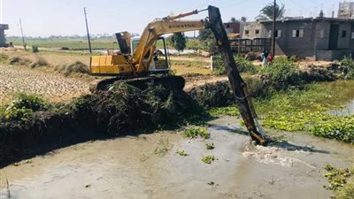 محافظ البحيرة يتابع خطة تطهير الترع والمصارف استعداداً لاستقبال موسم الشتاء