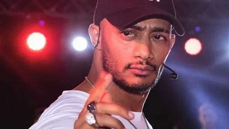 مصر للطيران تنفي