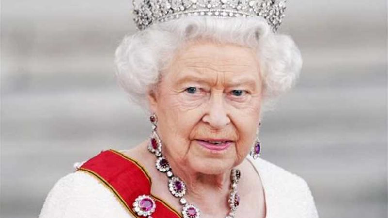 ملكة بريطانيا: الخروج