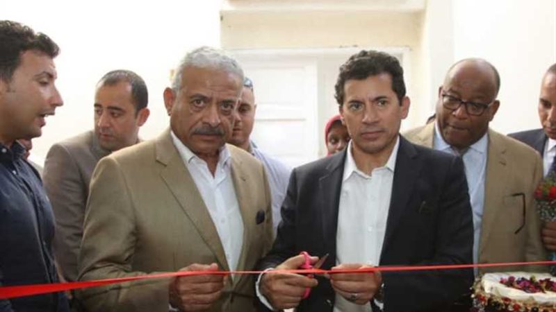 وزير الشباب ومحافظ