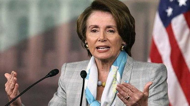 بيلوسي تبحث فرض عقوبات