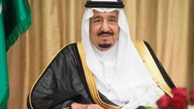 خادم الحرمين يهنيء