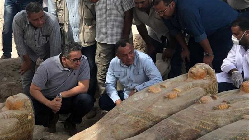 خبيئة ضخمة لتوابيت