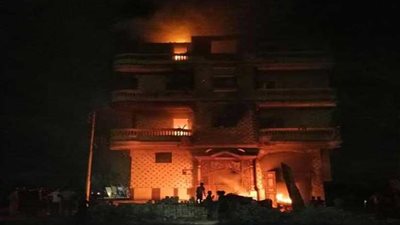 مواطنون يحرقون منزل سيدة بعد اتهامها بقتل شاب بالمنصورة