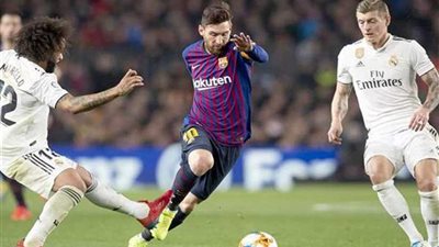 الاتحاد الإسباني لكرة القدم يؤجل مباراة برشلونة وريال مدريد رسميا