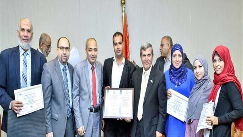 الصناعة تحصل علي