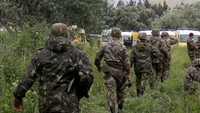 الجيش الجزائري يدمر 5 مخابئ للإرهابيين شمال شرق البلاد