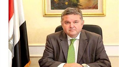 وزير قطاع الأعمال: تدشين خط ملاحي منتظم أسبوعيًا من السخنة إلى مومباسا بأسعار مخفضة