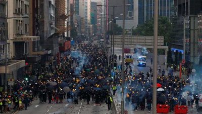 استمرار المظاهرات في هونج كونج في تحد لحظر التظاهر