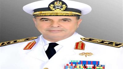 ننشر السيرة الذاتية لقائد القوات البحرية