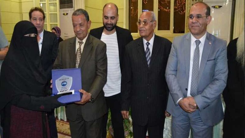 مستقبل وطن يكرّم