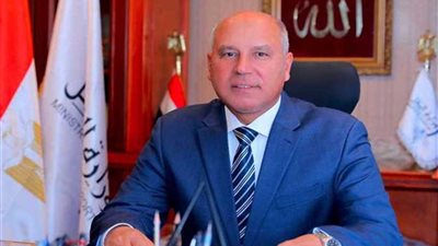 وزير النقل: تحديث كهربة إشارات خط (بني سويف/ أسيوط)