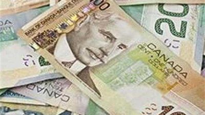 الدولار الكندي يسجل أعلى مستوى له أمام نظيره الأمريكي مع انطلاق الانتخابات العامة