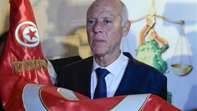 عاجل.. الرئيس التونسي: ما حدث في بلدنا ثورة أذهلت العالم