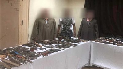 عاجل.. مداهمة ورشة أسلحة بأسيوط وضبطي107 قطع سلاح ناري