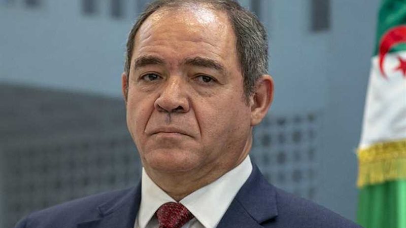 الجزائر تدعو إلى