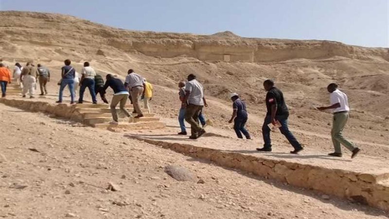 وفد إفريقي يزور منطقة