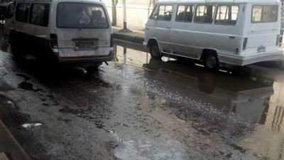 عاجل.. أمطار غزيرة فى الجيزة والعمال يواصلون شفط المياه