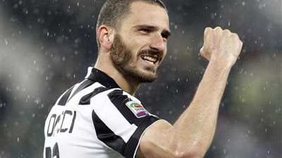 بونوتشي: دي ليخت سيصبح أفضل مدافع في العالم