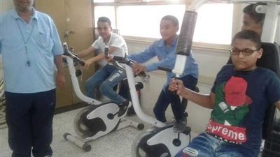 بالفيديو والصور: مكفوفون يواجهون الظلام ببصيرة العلم والعقل