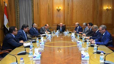 عاجل.. العصار يبحث مع شركة