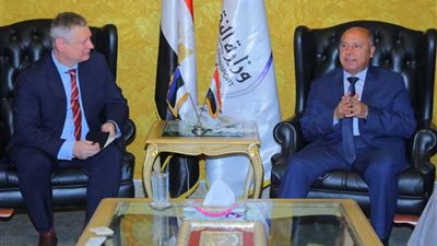 كامل الوزير يلتقي سفير إستونيا بالقاهرة لبحث التعاون في مجالات النقل