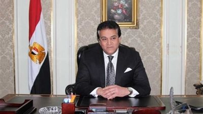 وزير التعليم العالي يتفقد عددًا من المعاهد التعليمية ويؤكد ضرورة تزويدها بأحدث الإمكانيات