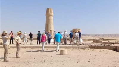 وفد ألماني يزور منطقة آثار تل العمارنة بالمنيا