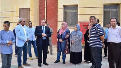 رئيس جامعة بني سويف يتفقد المدينة الجامعية للطالبات
