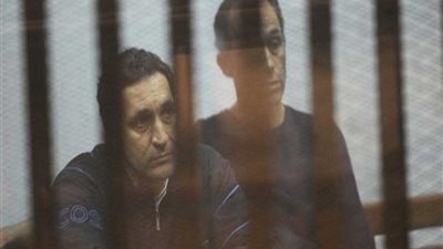 المحكمة تواصل سماع المرافعة في محاكمة علاء وجمال مبارك بقضية البورصة