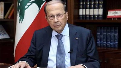 الرئيس اللبناني يطلب من حكومة الحريري تصريف الأعمال لحين تشكيل حكومة جديدة