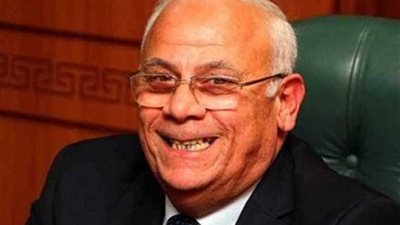 محافظ بورسعيد يبحث مع وفد ميناء (سيشوان) الصيني سبل التعاون المشترك