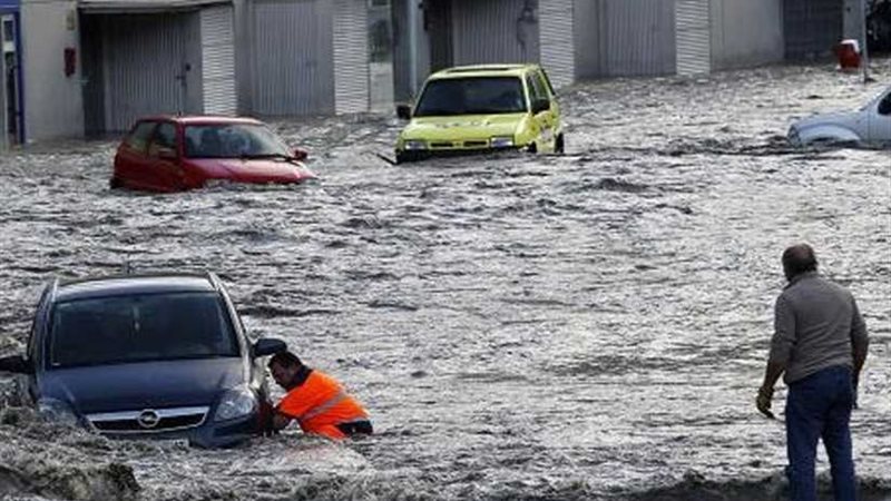 عاجل.. الفيضانات