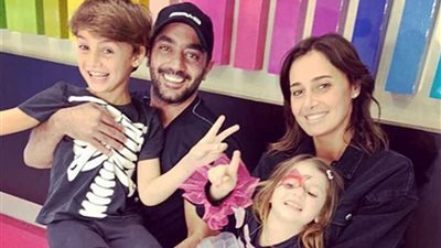 أحمد فلوكس يلتقي حلا شيحة بعد طلاقه من شقيقتها