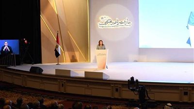 محافظ أسيوط يشارك في احتفالية جائزة التميز الحكومي ويشيد بجهود الدولة في الإصلاح الإداري