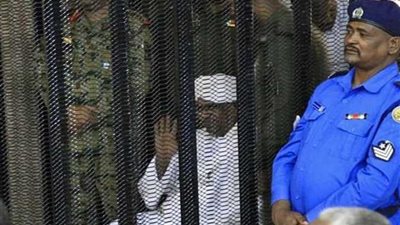 السودان.. إرجاء محاكمة البشير إلى 16 نوفمبر الجاري