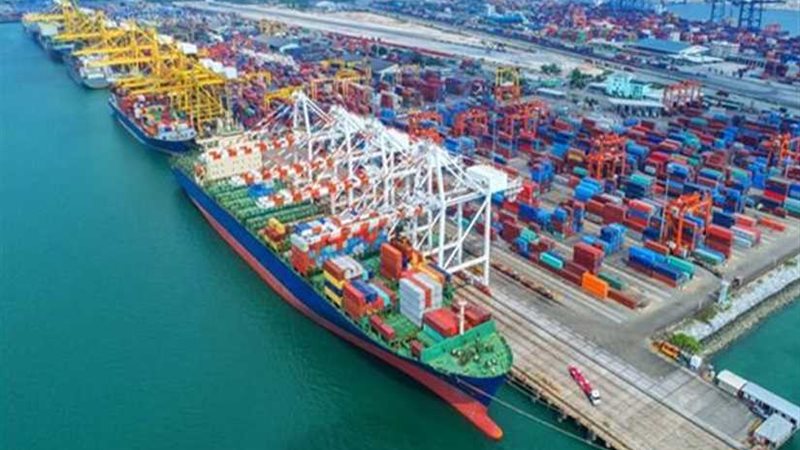 تداول 29 سفينة حاويات