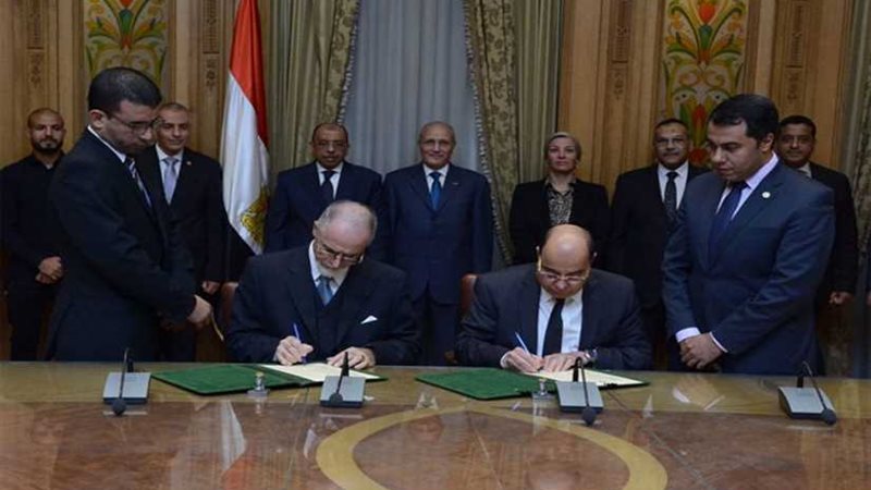 ثلاثة وزراء يشهدون