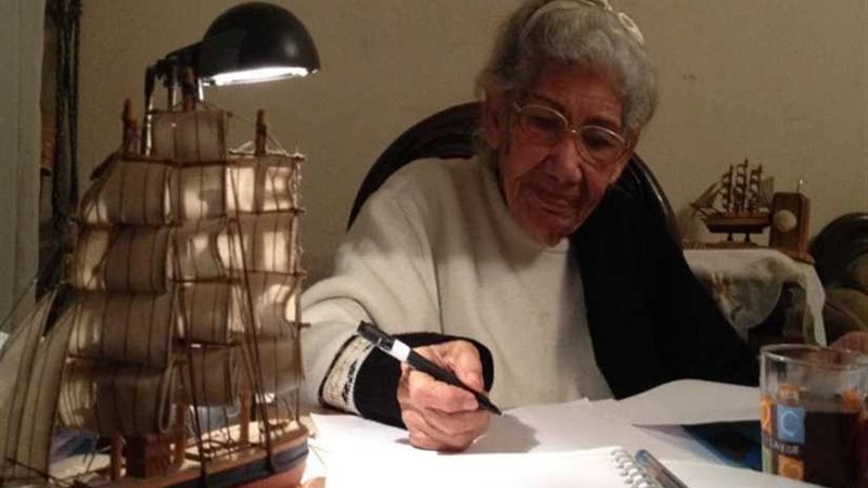 عاجل.. الكاتبة فوزية