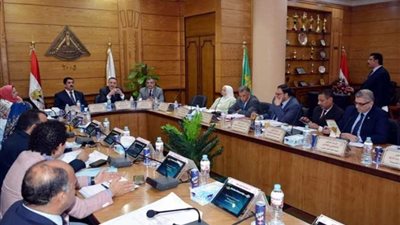 650 جنيها منحة المولد النبوي للعاملين بجامعة بنها