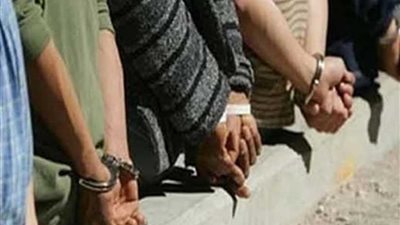 القبض على 5 أشخاص بحوزتهم 5 بنادق آلية و50 طلقة نارية بالمنيا