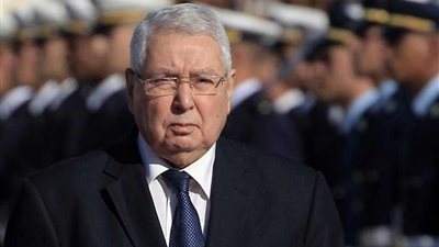 الرئيس الجزائري يتسلم أوراق اعتماد 6 سفراء جدد