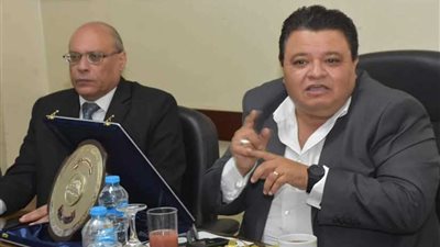 تكريم المخرج خالد جلال وفريق مسرحية 