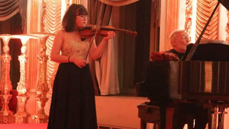 سحر الشرق ممزوج بالموسيقى